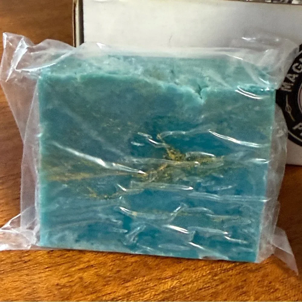 NIB MAGNANIMOUS Beardpoo & Conditioner Beard Oil and TROPICAL TEAKWOOD Soap Set